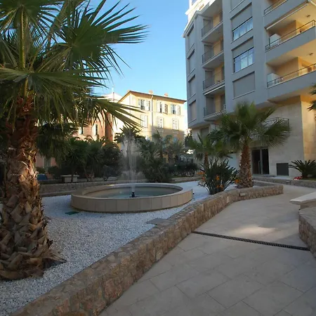 2p Moderne Avec Terrasse, Parking Prive, En Plein Centre De Menton, A 2 Pas De La - Fr-1-196-200 Lejlighed Menton